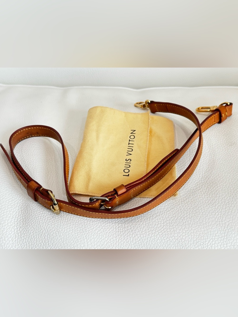 Louis Vuitton Brown Vachetta Leather Strap 3-way Adjustable Shoulder/Crossbody